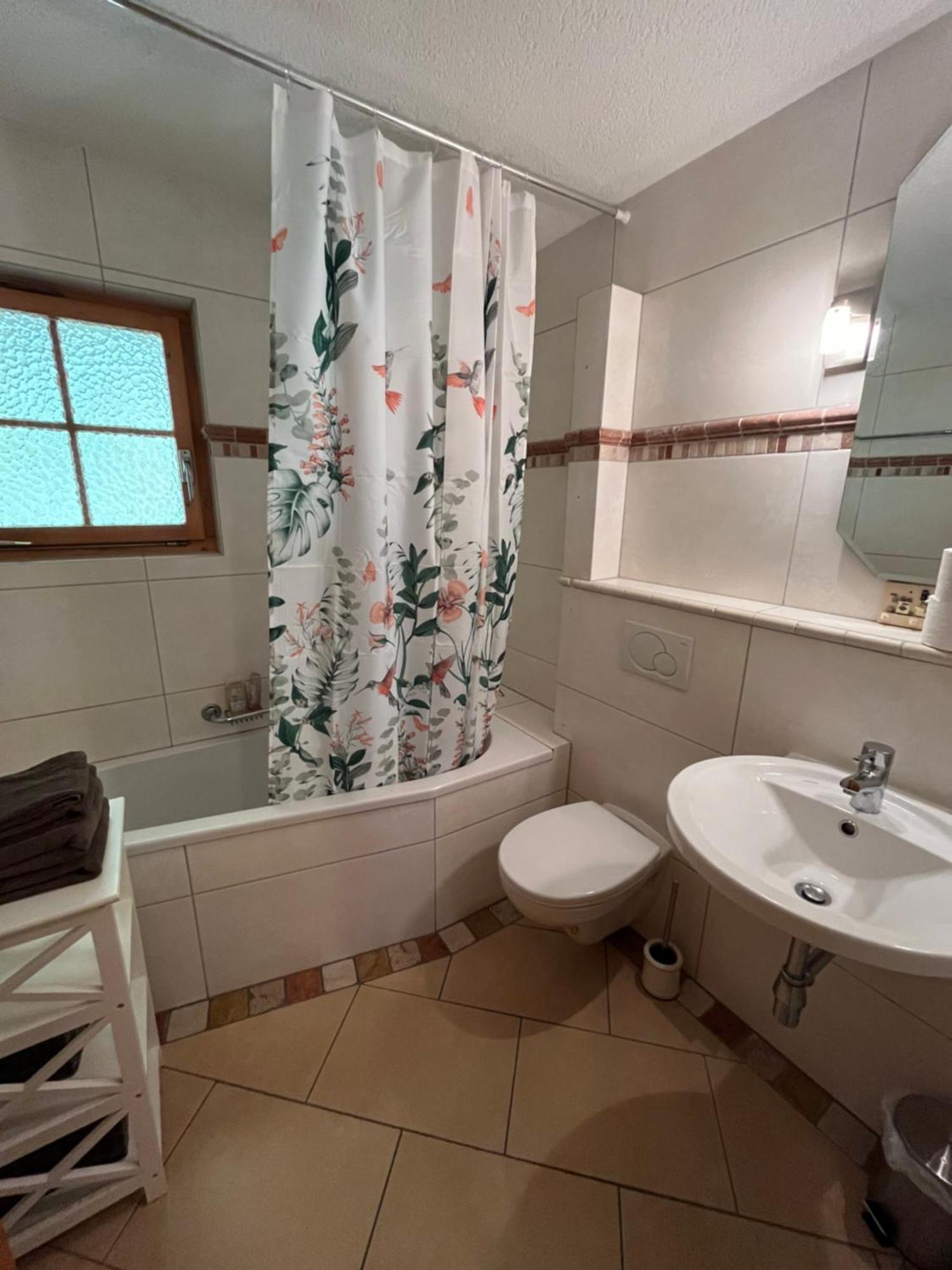 L'Herensarde, Bel Appartement Avec Jardin-Terrasse Et Garage Evolene Bagian luar foto